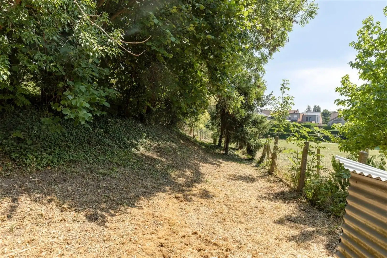 Mooi gelegen te renoveren woning op de Wolvenberg foto 5