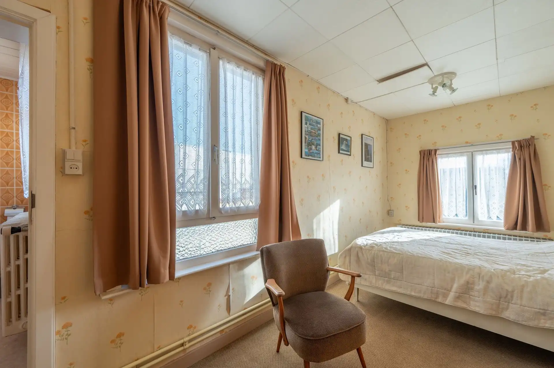 Grote gezinswoning met tuin en 7 slaapkamers nabij centrum en zee foto 25