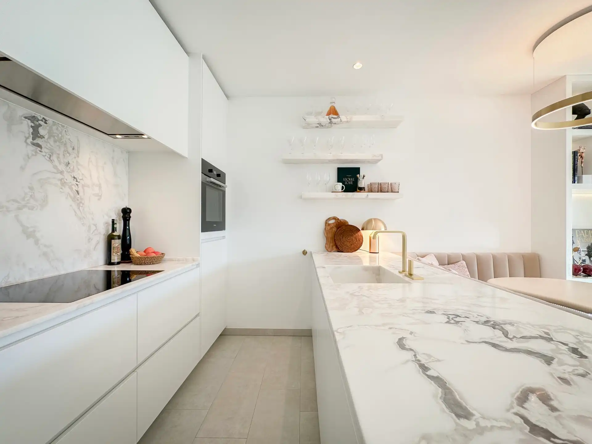 Subliem nieuwbouwappartement in het Zoute met zonnig terras foto 8