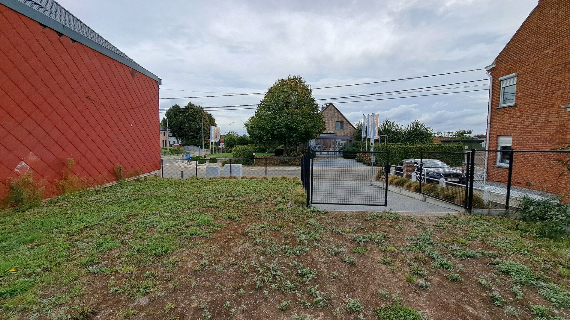 Bouwgrond voor halfopen bebouwing van 7a 44ca foto 3