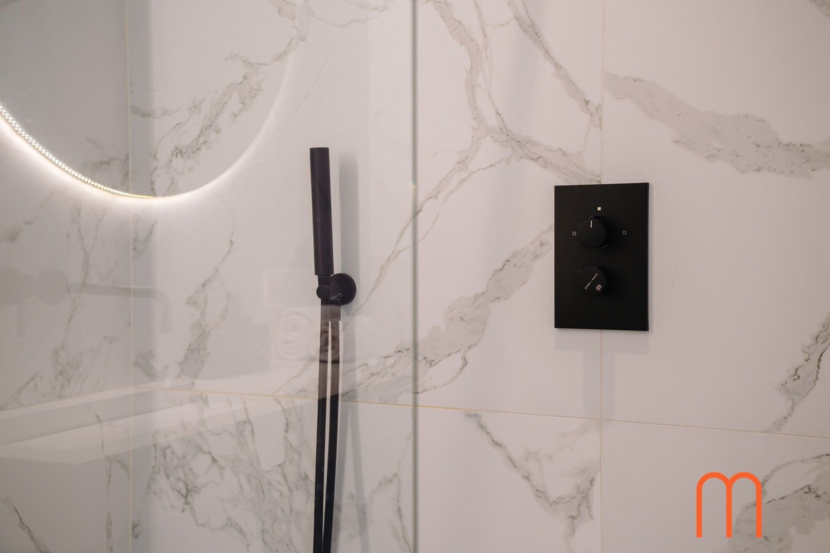 Stijlvol appartement met adembenemend zeezicht in residentie Ensor Tower. foto 17
