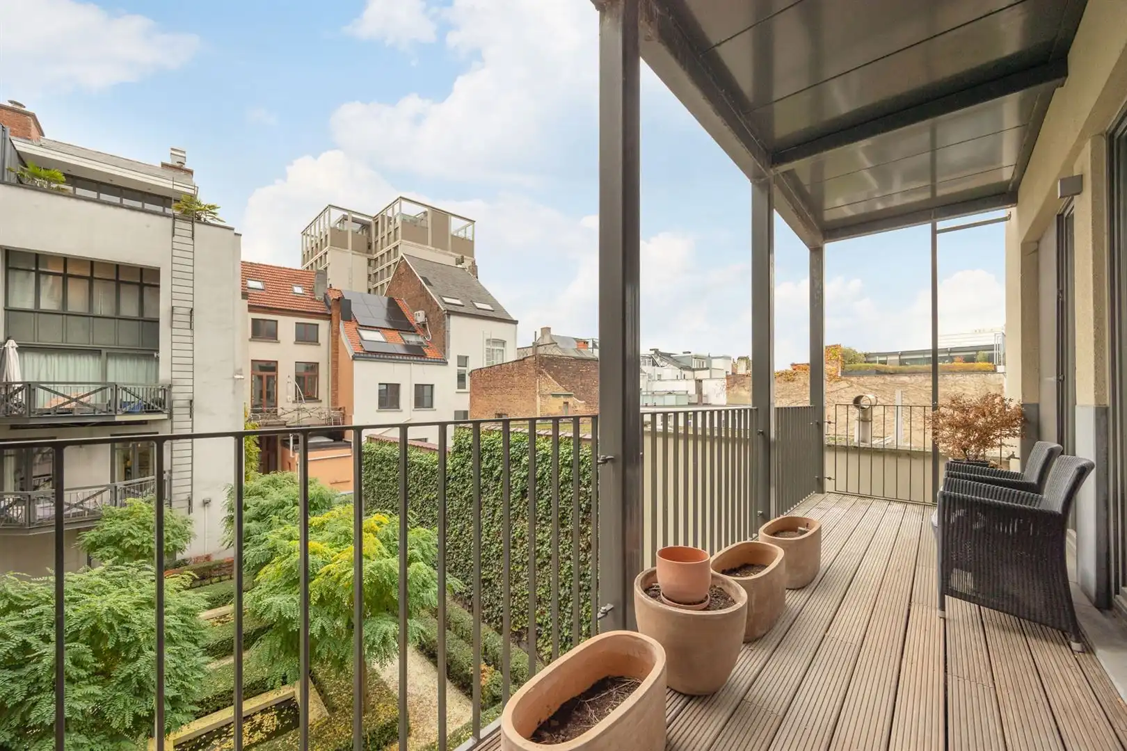 Trendy appartement met terras in historisch stadscentrum foto 19