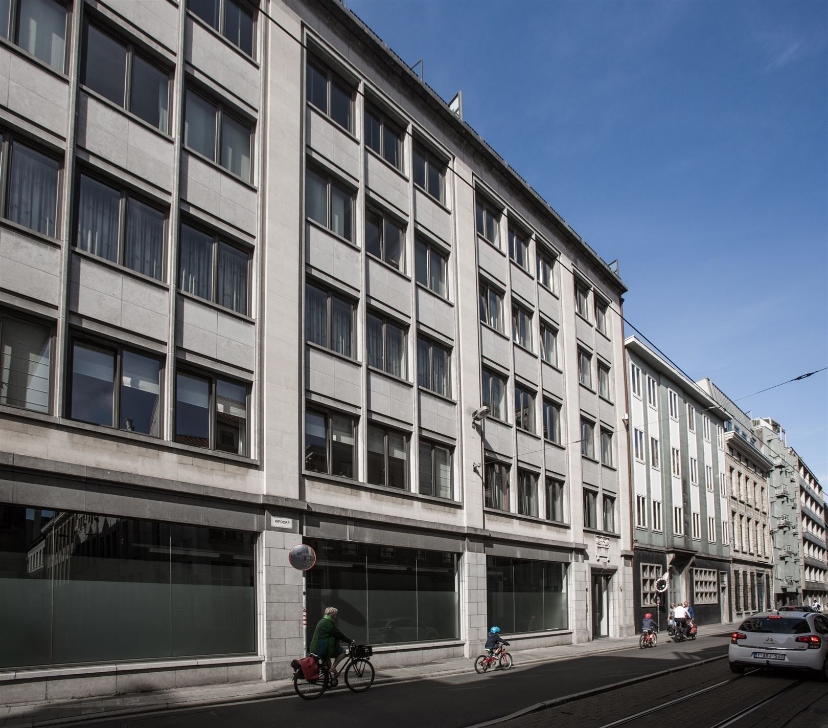 Trendy appartement met terras in historisch stadscentrum foto 19