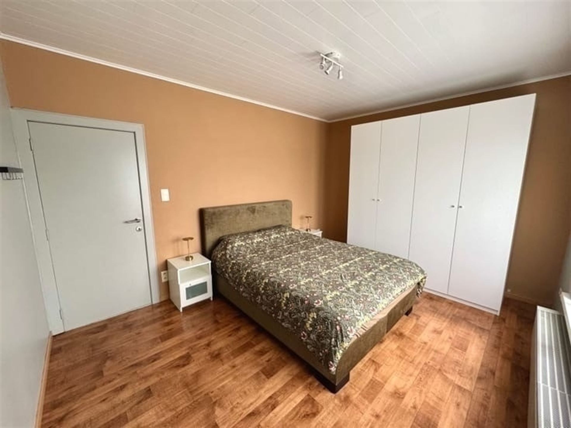 volledig vernieuwe woning nabij het centrum! foto 6