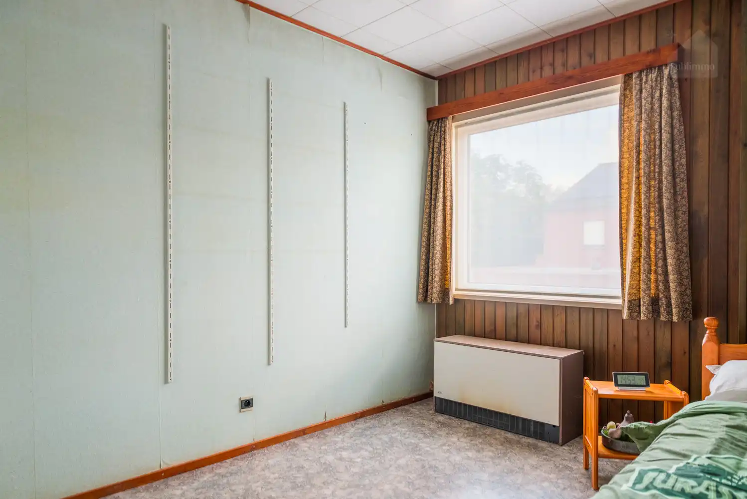 Charmante woning met 6 slaapkamers, garage en gezellige tuin op 695 m² foto 16