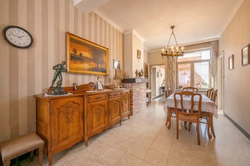 🏡 Gezinswoning met ruime garage en tuin TE KOOP in Meulebeke! foto 6