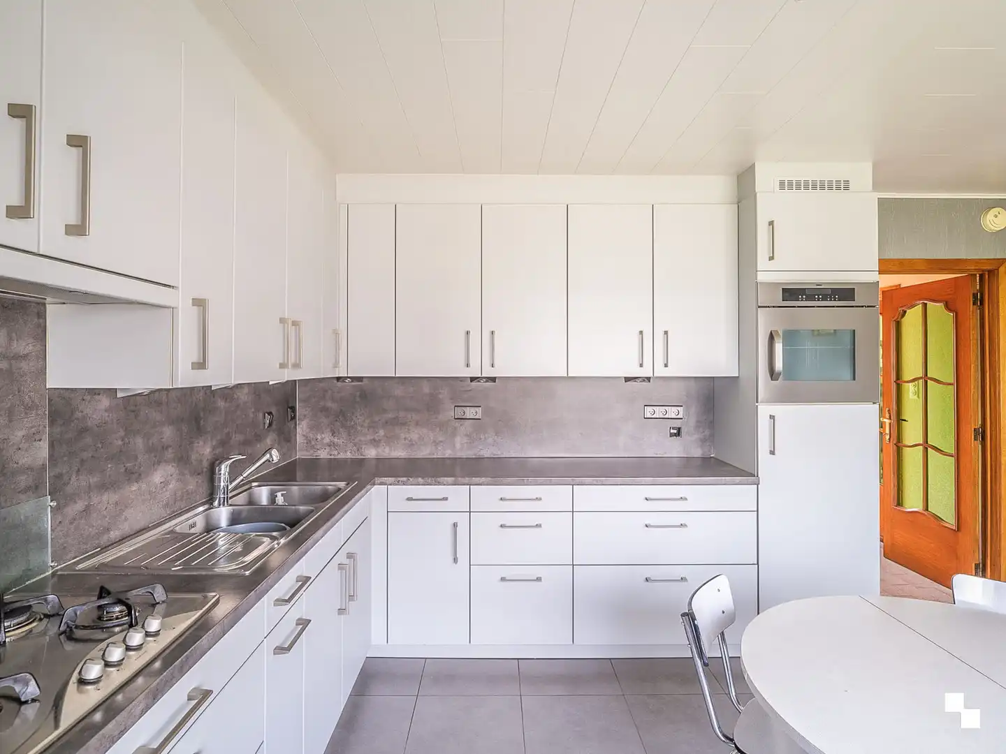 Op te frissen alleenstaande woning te koop in Merelbeke-Melle foto 7