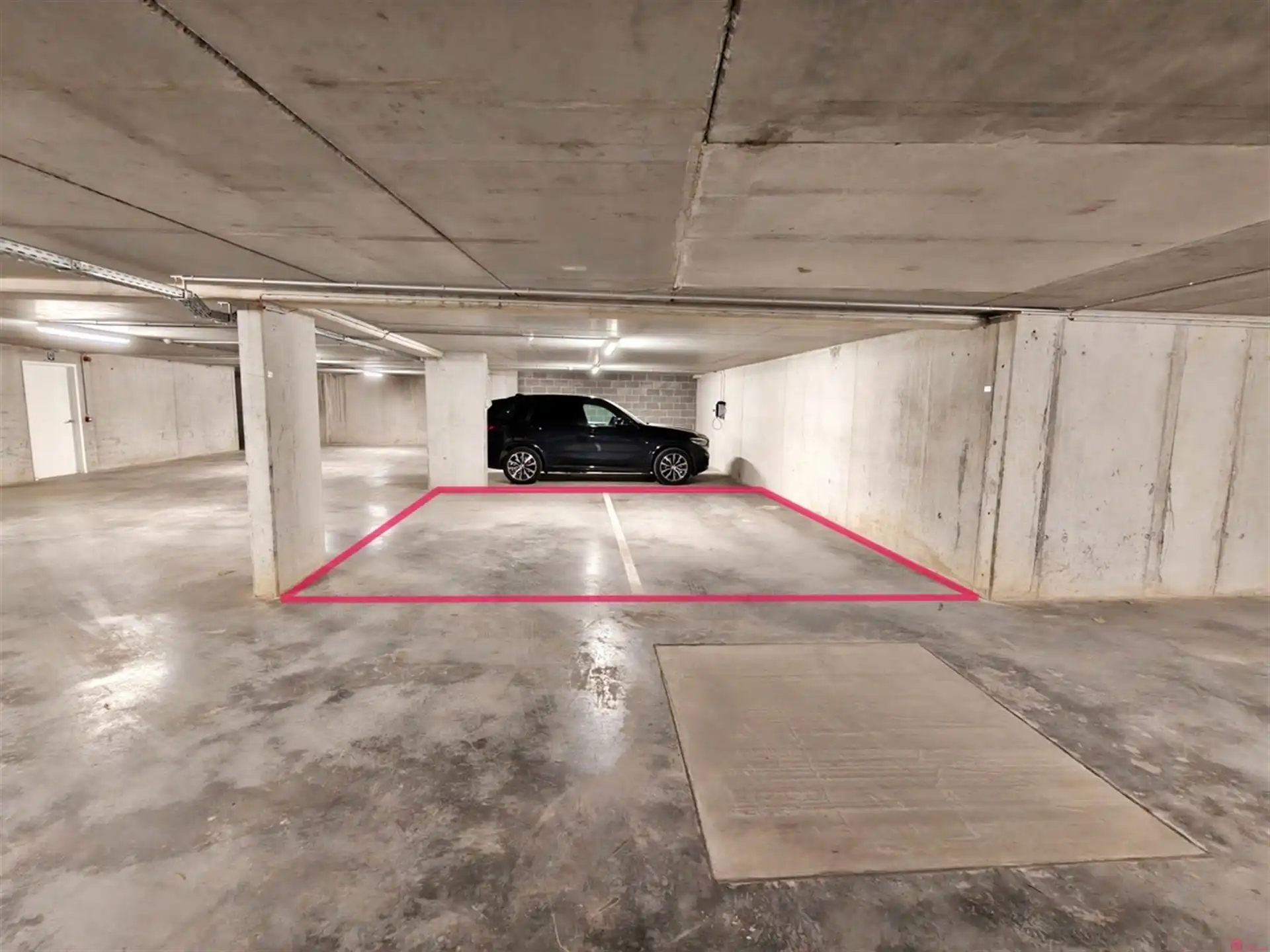 Dubbele autostaanplaats centrum Kortrijk foto 3