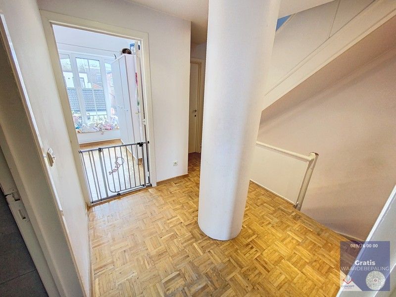 Centraal gelegen Herenhuis met 5 slaapkamers foto 32