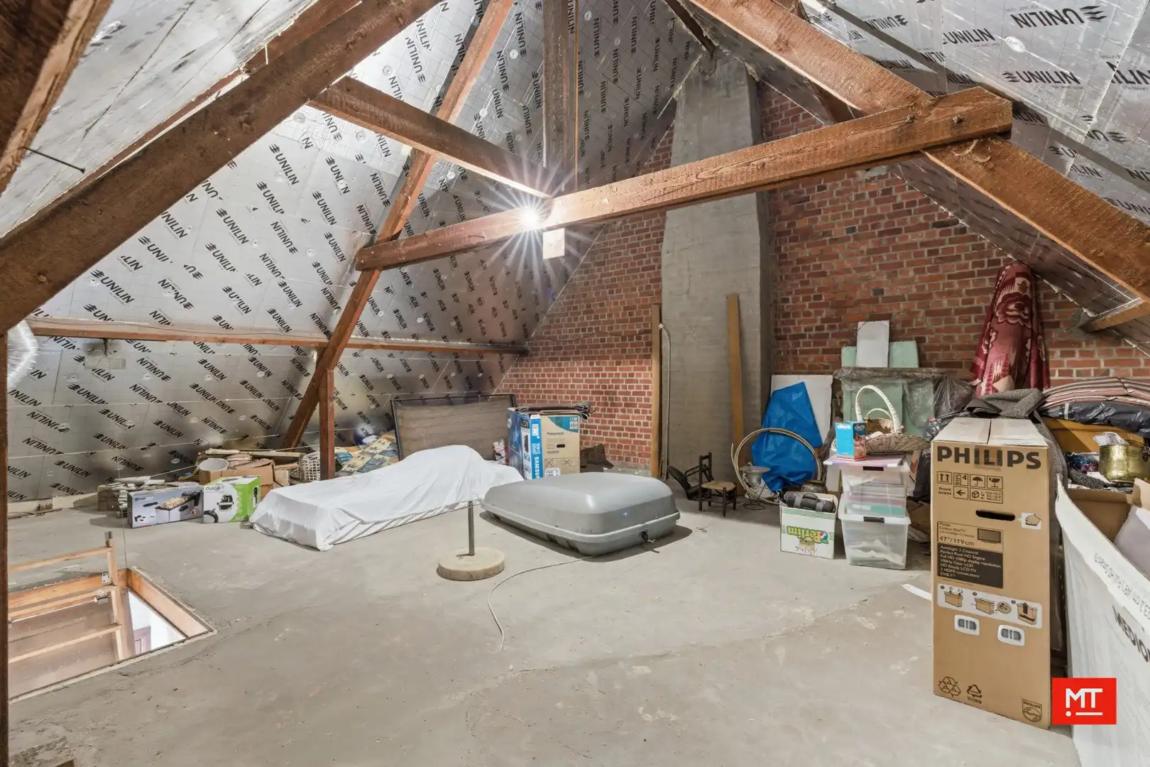 Kloeke halfopen woning met 3 slaapkamers, stadstuin en garage in centrum Meulebeke foto 17