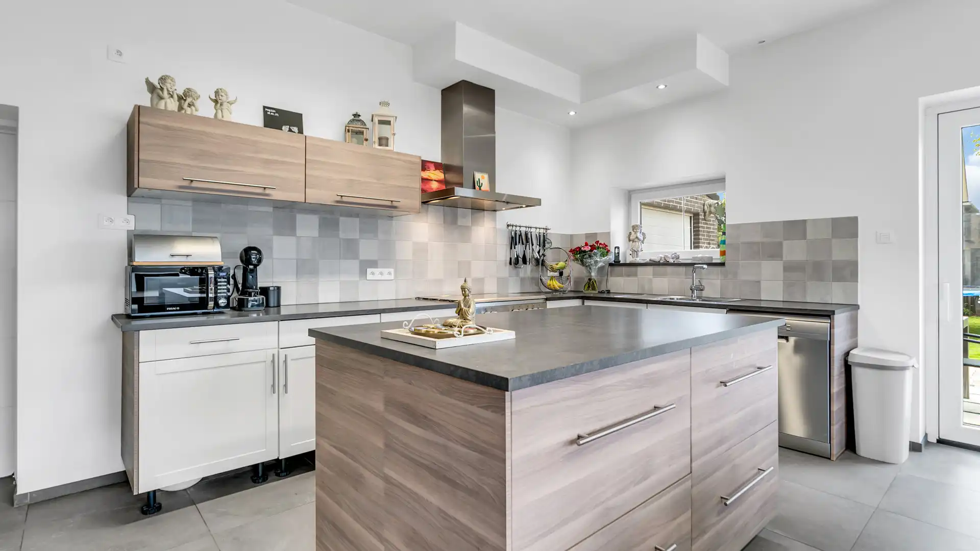 Gerenoveerde woning met handelspand te Dilsen-Stokkem foto 13
