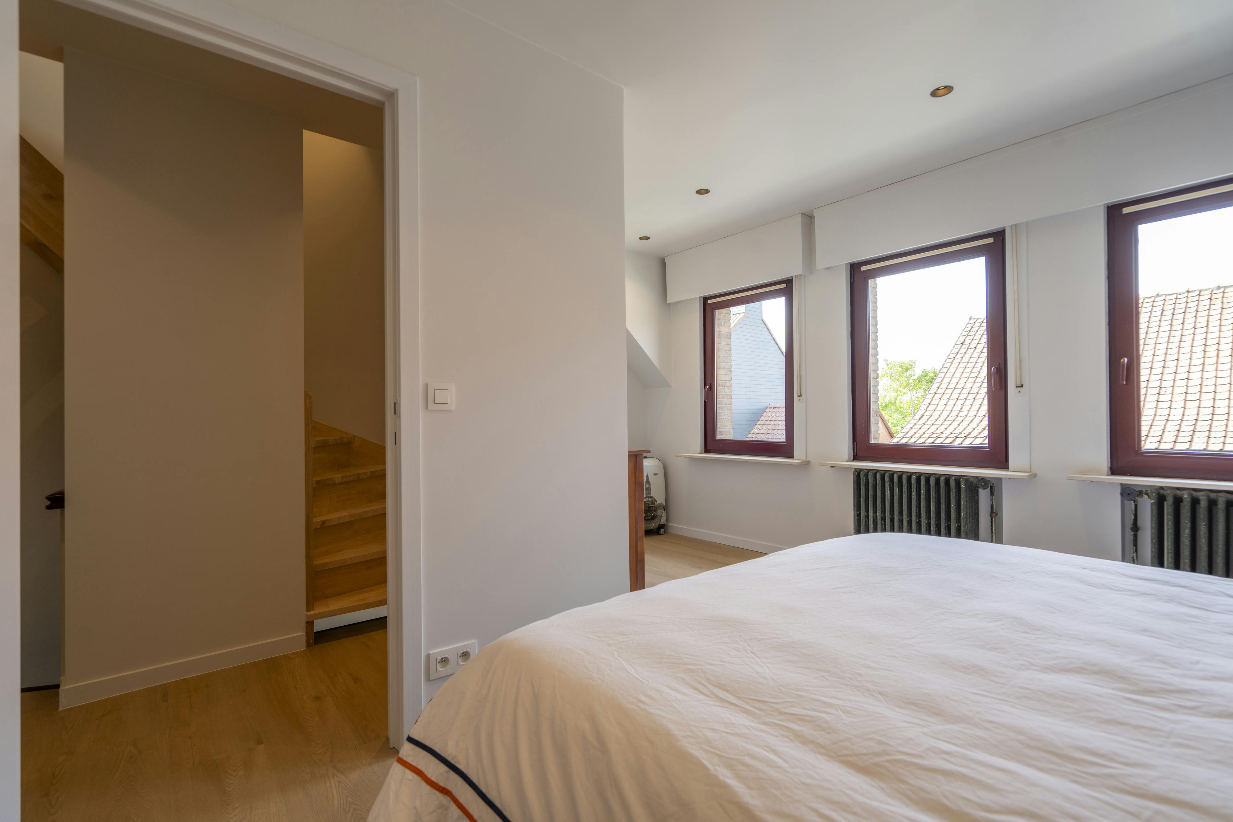 Leuke instapklare bel-etage woning te koop in Wevelgem! foto 13