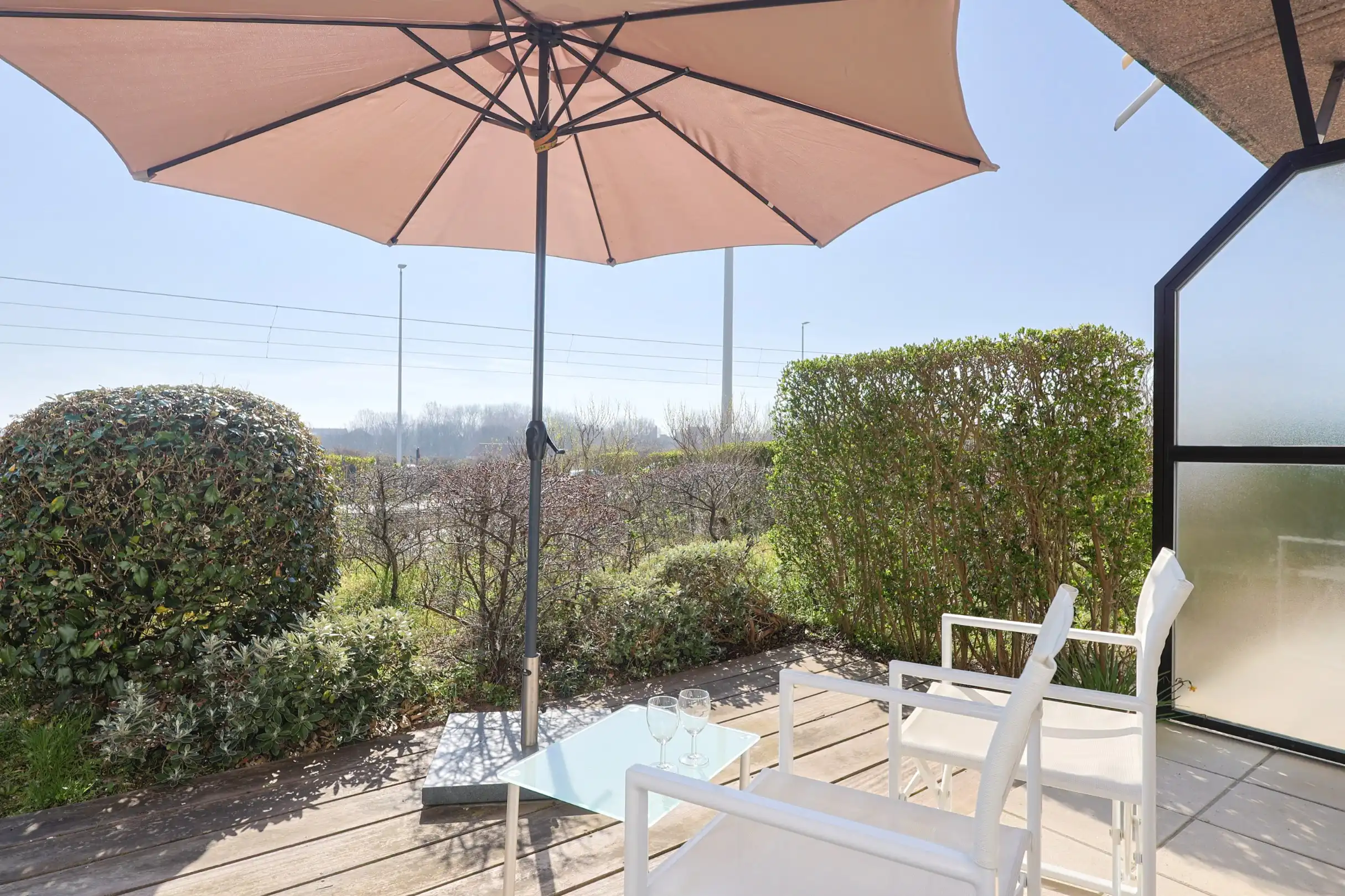 Zuidgericht gelijkvloers 1slpk appartement met zonneterras en duinenzicht nabij zee foto 15