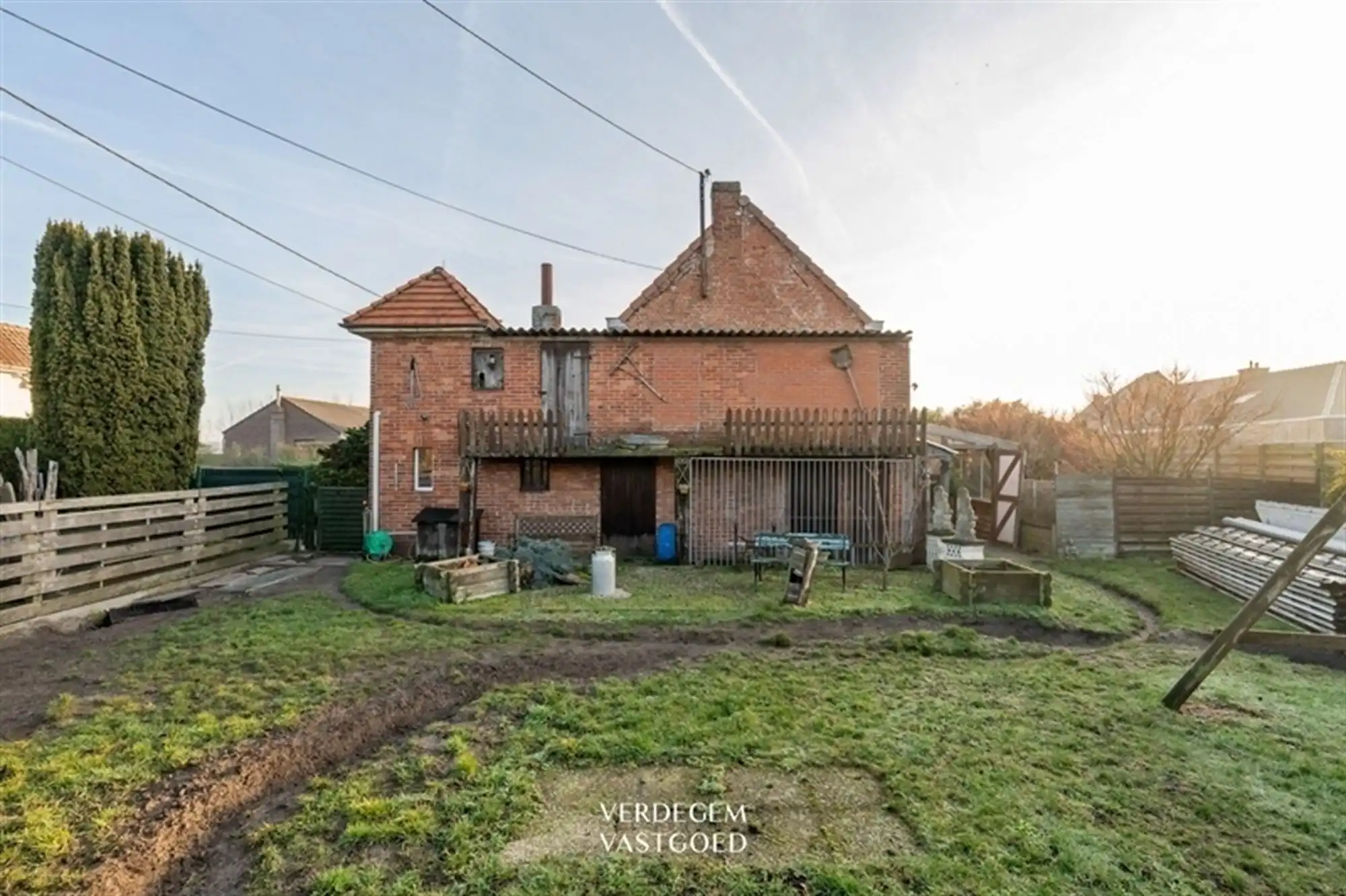 Renovatie of projectgrond voor 2 woningen foto 2