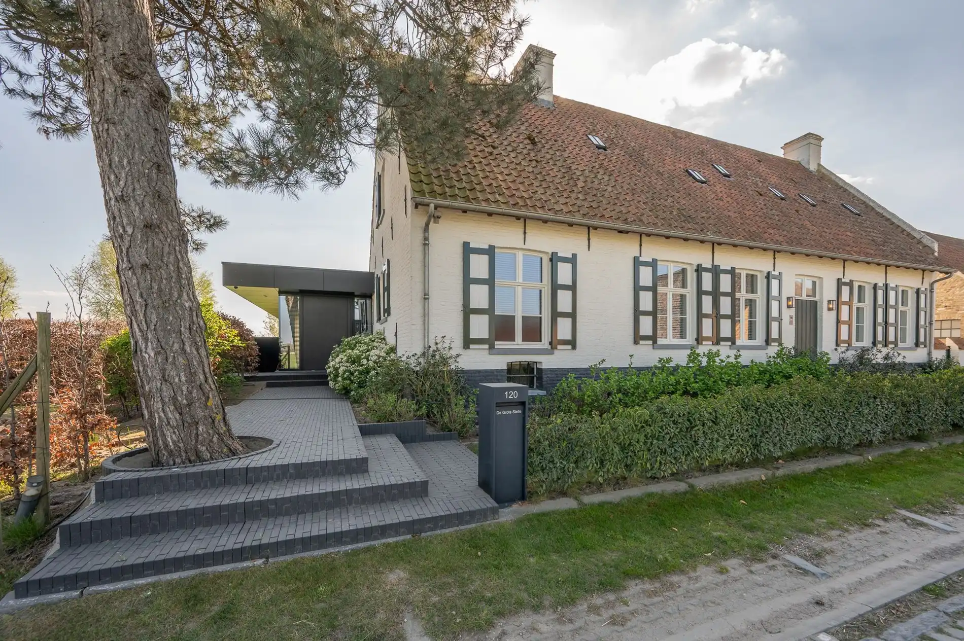 Uniek eigendom met adembenemende zichten gelegen op een perceel van ongeveer 3000 m². foto 25