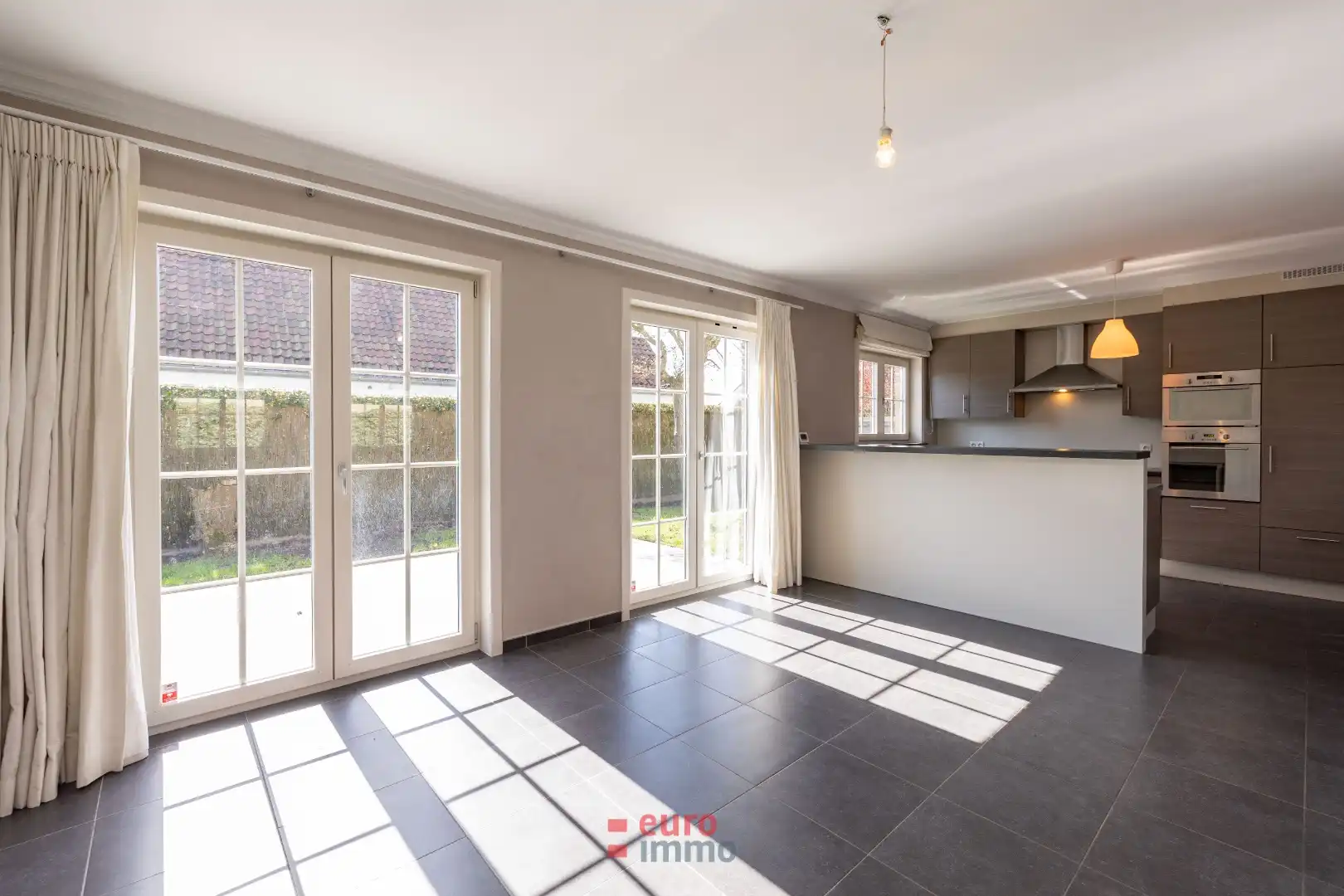 Alleenstaande villa op unieke ligging aan de duinen van Oostduinkerke foto 5