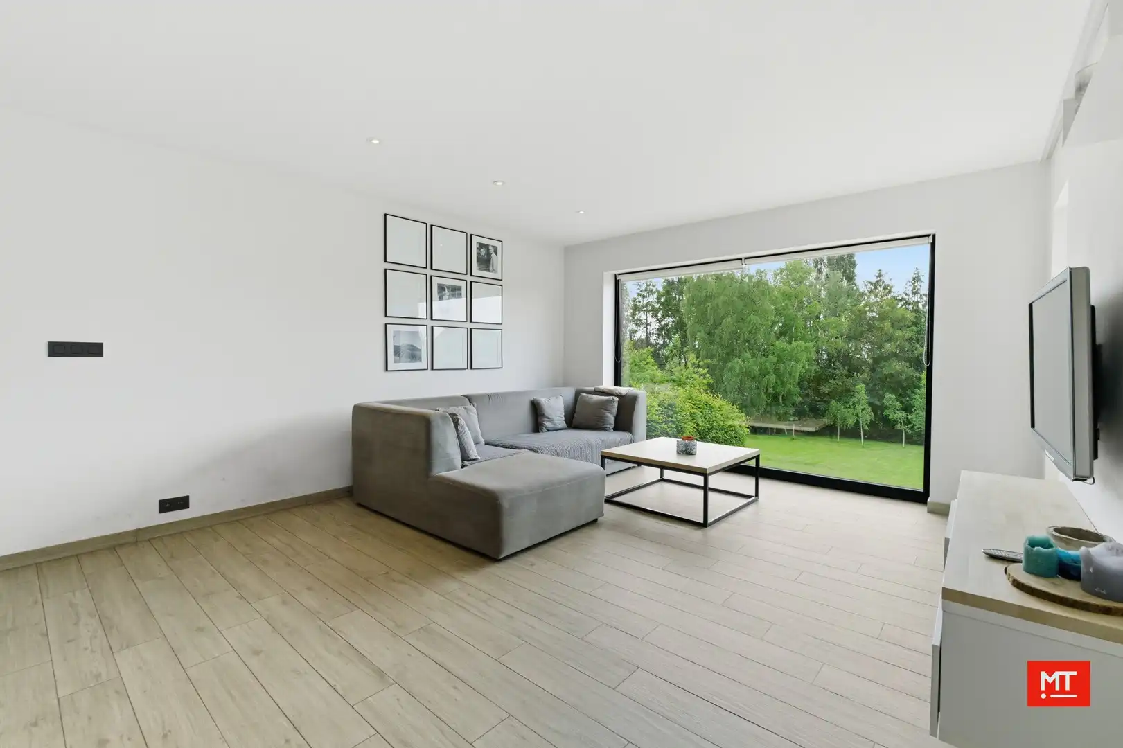 Instapklare alleenstaande woning op een rustige locatie in de dorpskern van Beselare foto 17