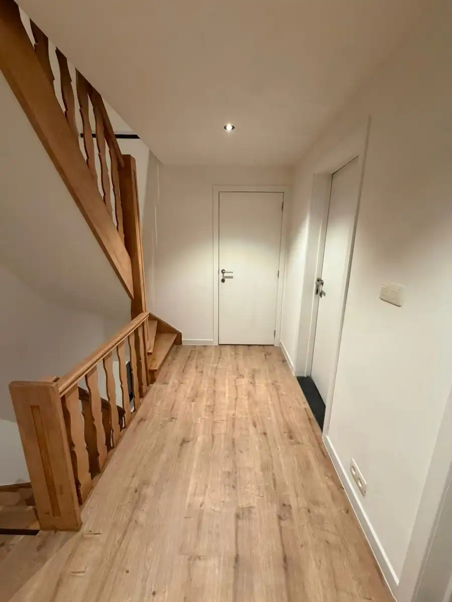 Mooi gerenoveerde gezinswoning foto 25