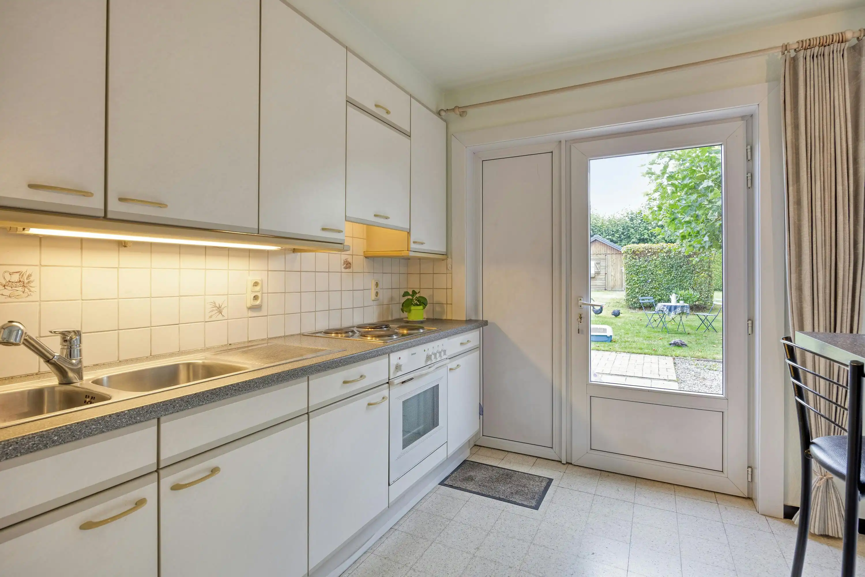 Halfopen bebouwing met drie slaapkamers te Sint-Lambrechts-Herk foto 6