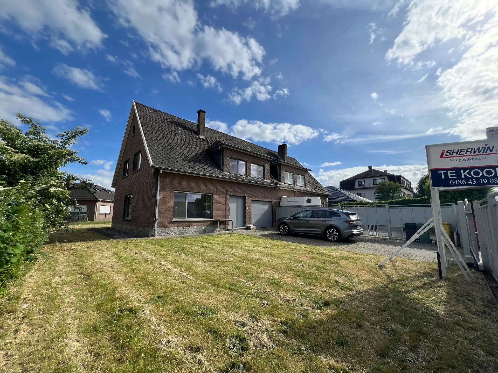 Zeer ruime woning met 4 slaapkamers nabij centrum. foto 2