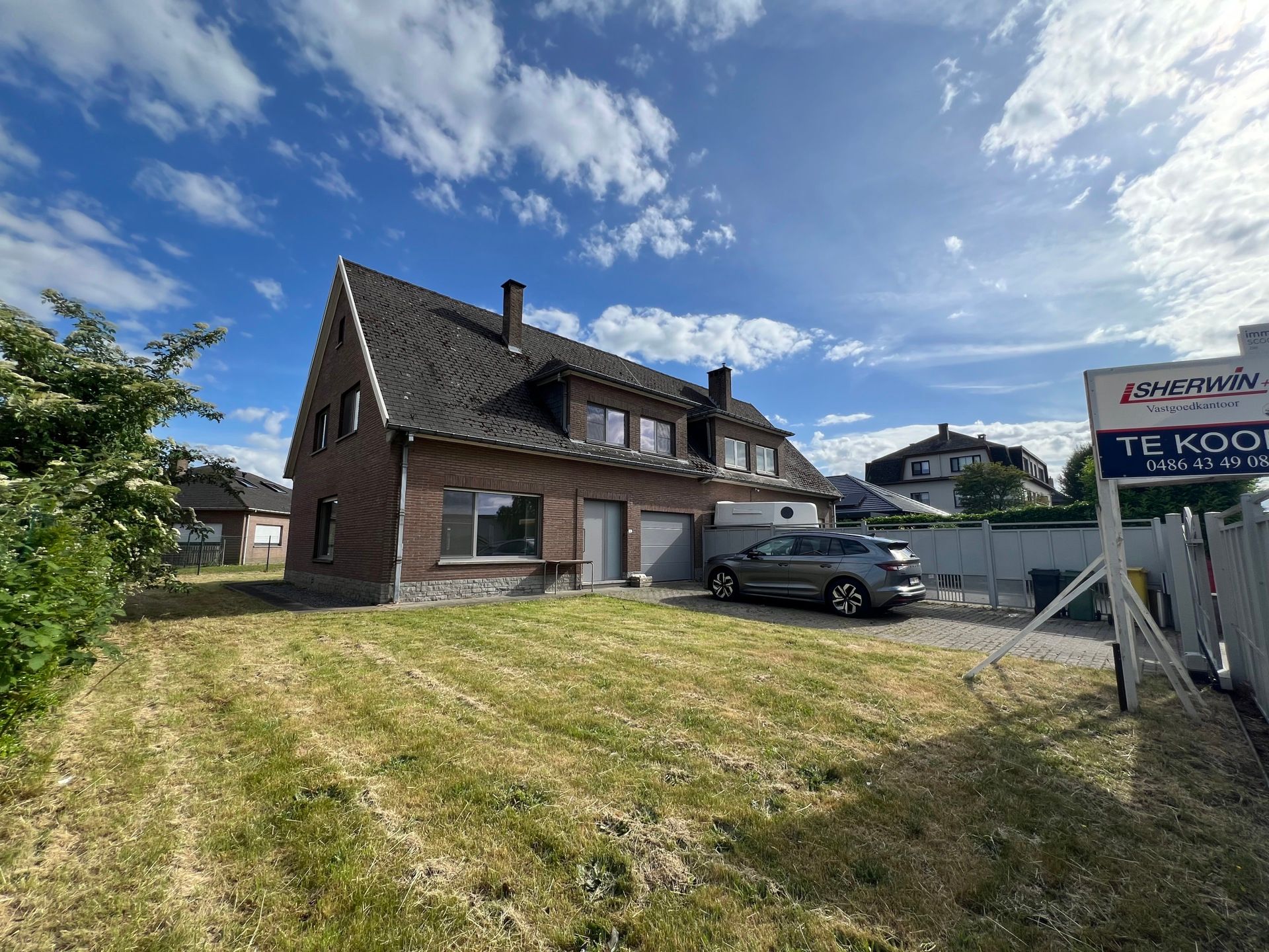 Zeer ruime woning met 4 slaapkamers nabij centrum. foto 2