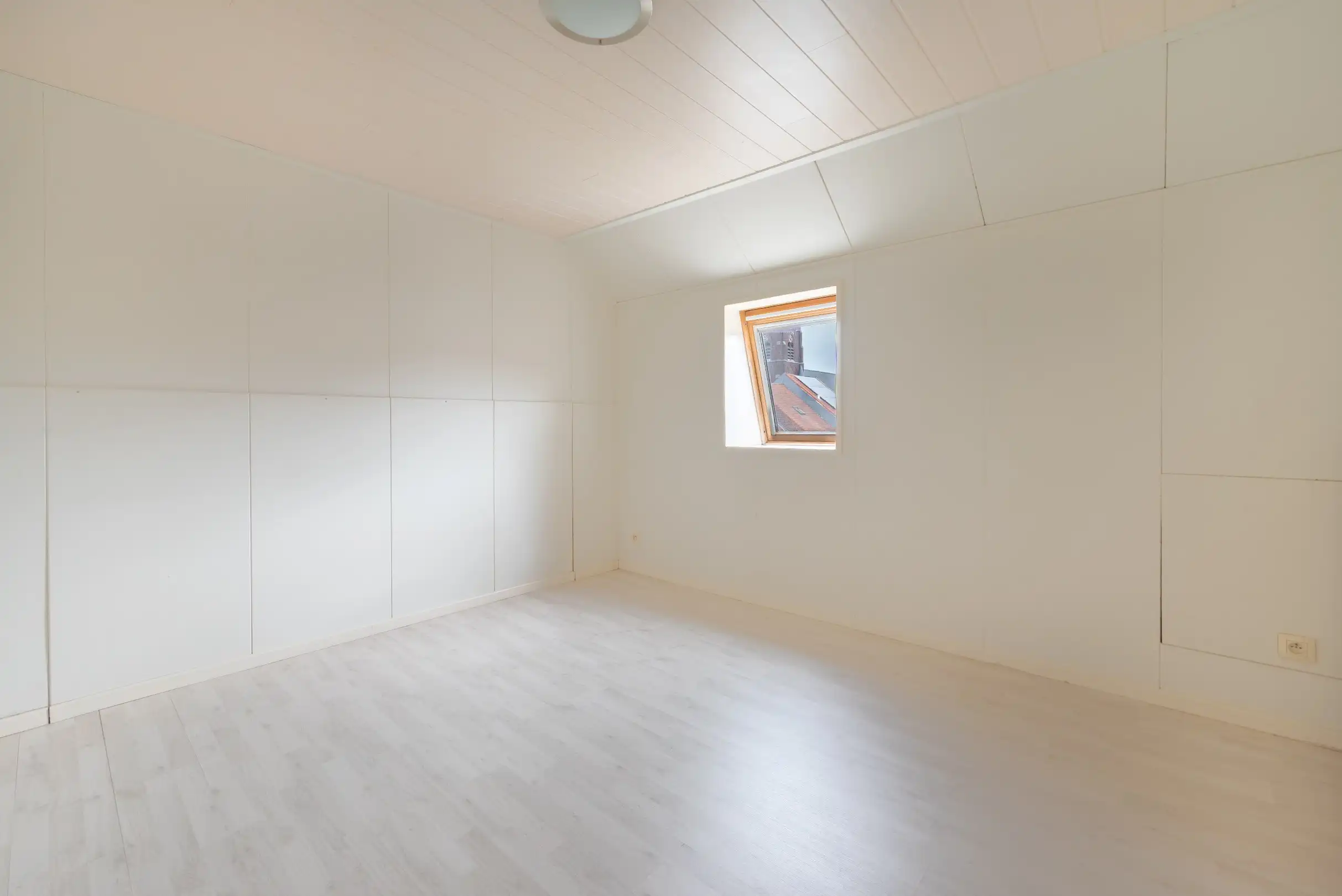 Goed verzorgde woning met 3 slaapkamers en tuin in Menen. foto 10