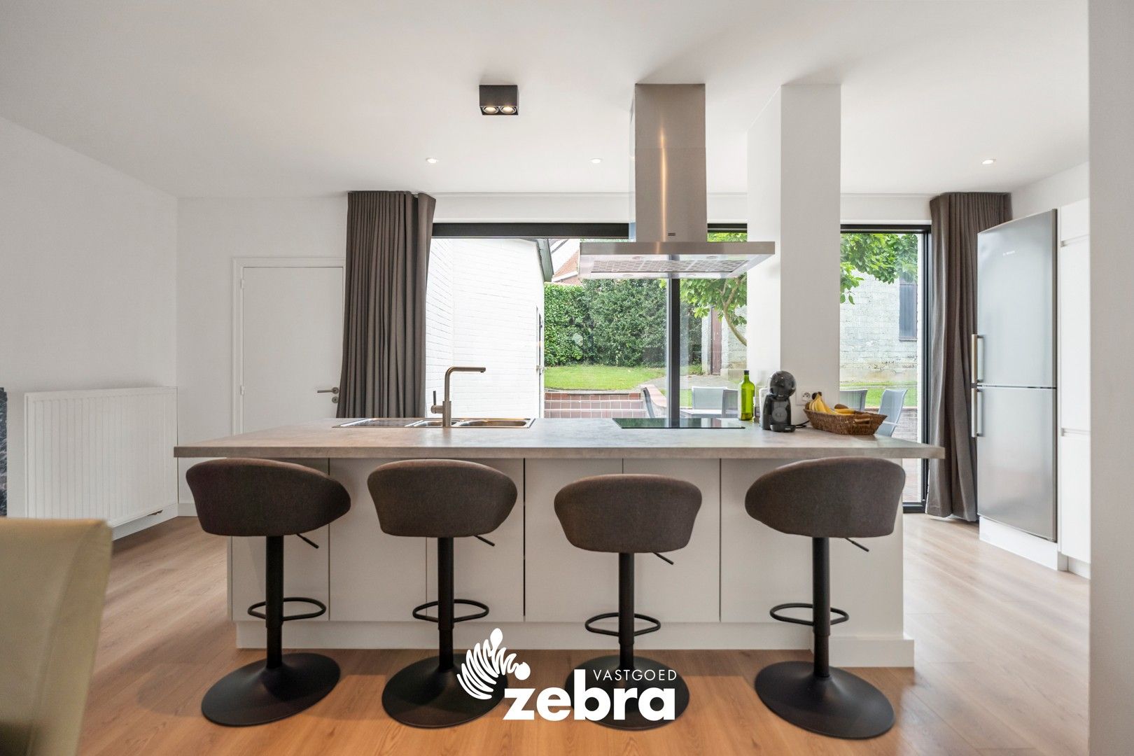 Ruime, gerenoveerde woning met 5 slaapkamers en bijgebouw te Koolskamp! foto 8