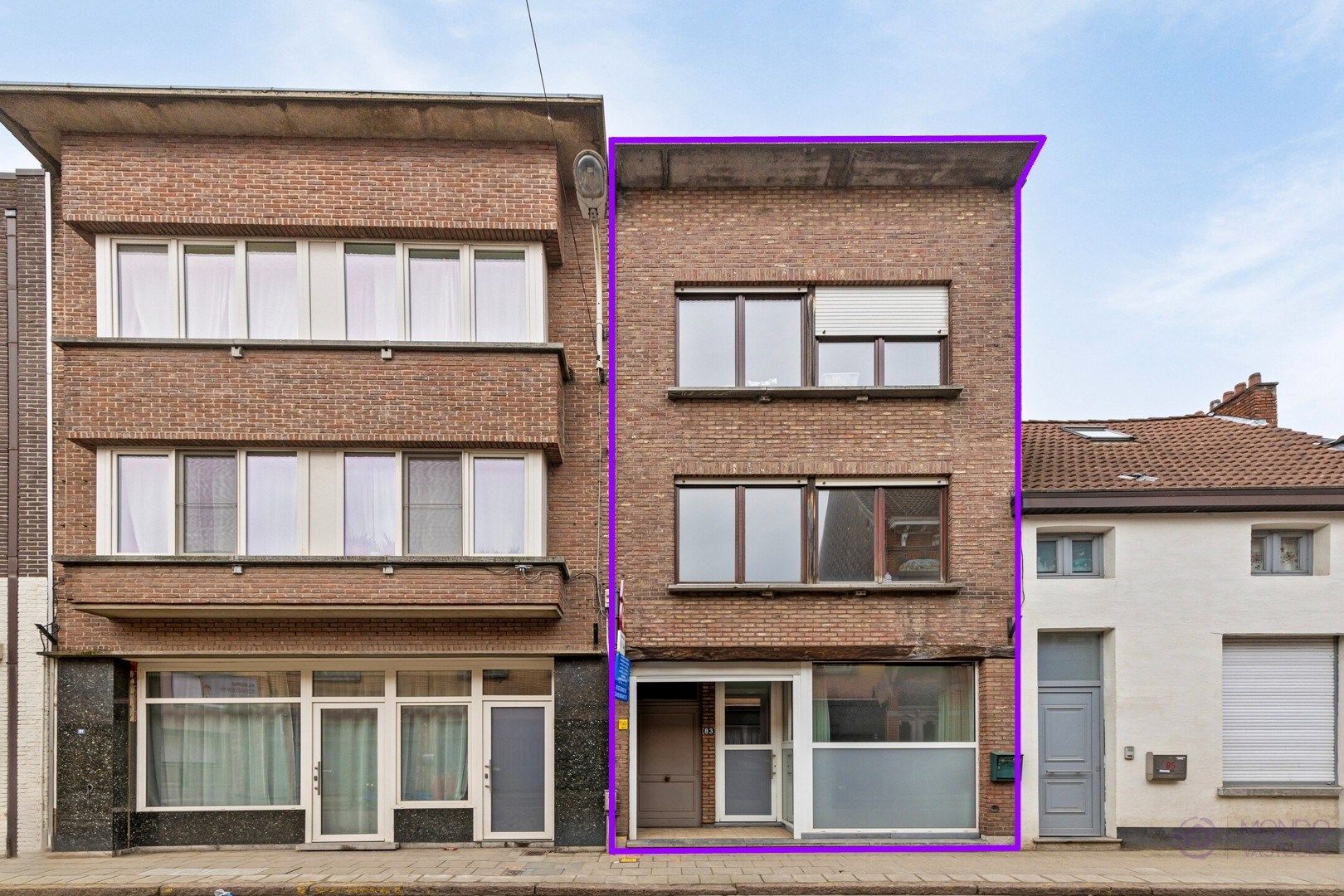 Hoofdfoto van de publicatie: Woning met een duplex appartement.