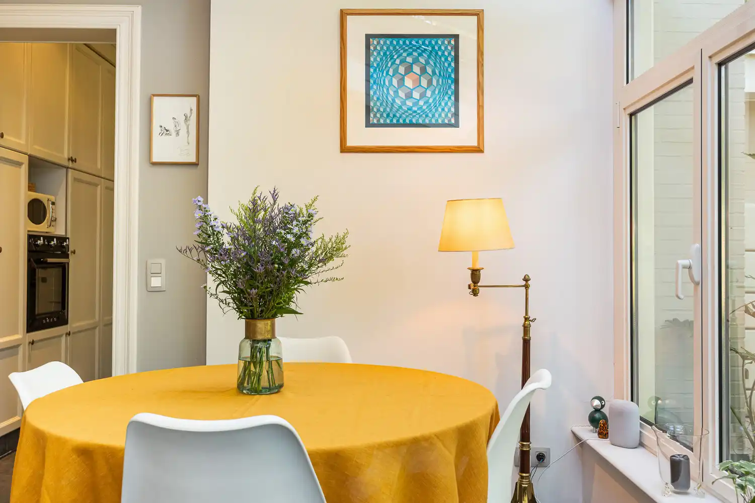 Instapklare en karaktervolle villa op toplocatie, gelegen op een ruim perceel van +-2450m², omgeven door rust, privacy en groen foto 14