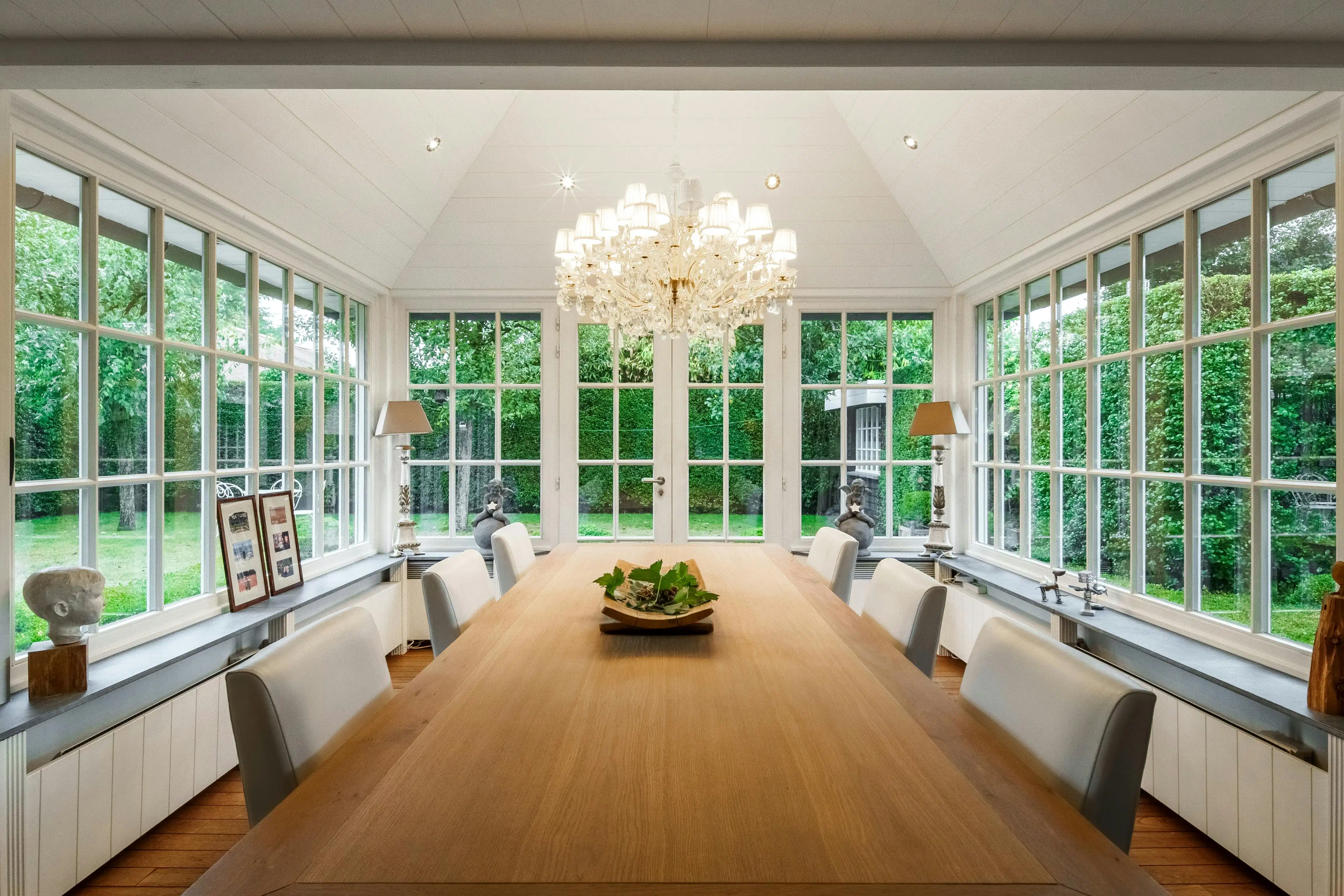Villa met zwembad te koop in villawijk 't Motje in Roeselare foto 8