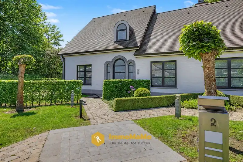 STIJLVOLLE VILLA OP 10.397m2 MET AANGELEGDE PARKTUIN - TE KOOP foto 4