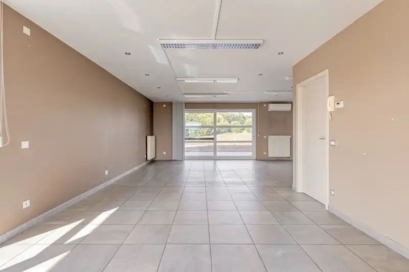 Polyvalente kantoorruimte met 3 slaapkamer appartement TE KOOP in Tielt! foto 20