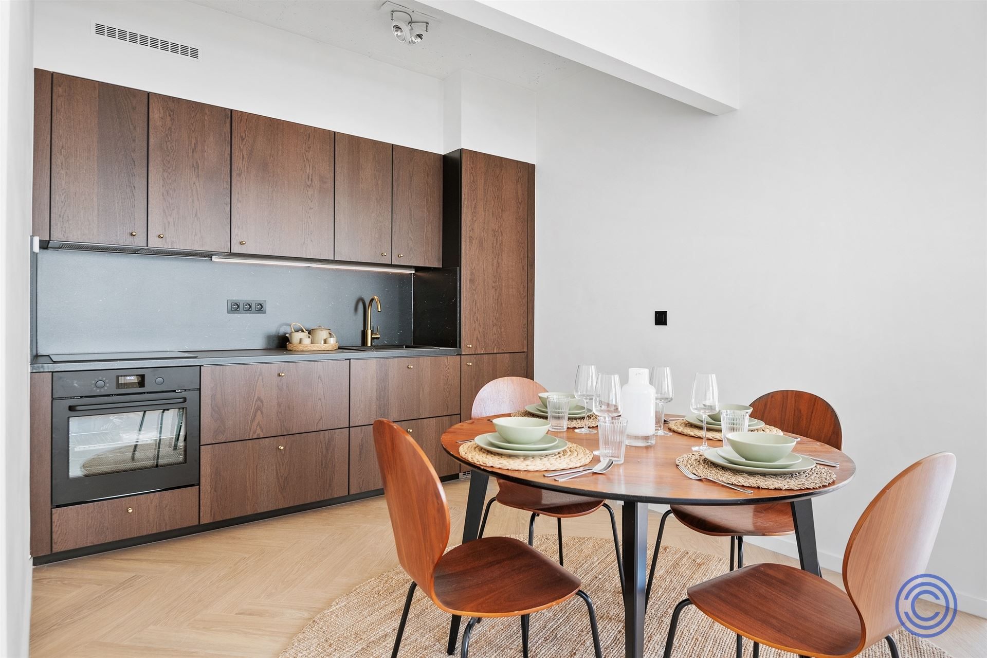 Prachtig gerenoveerd appartement op TOP locatie! foto 9