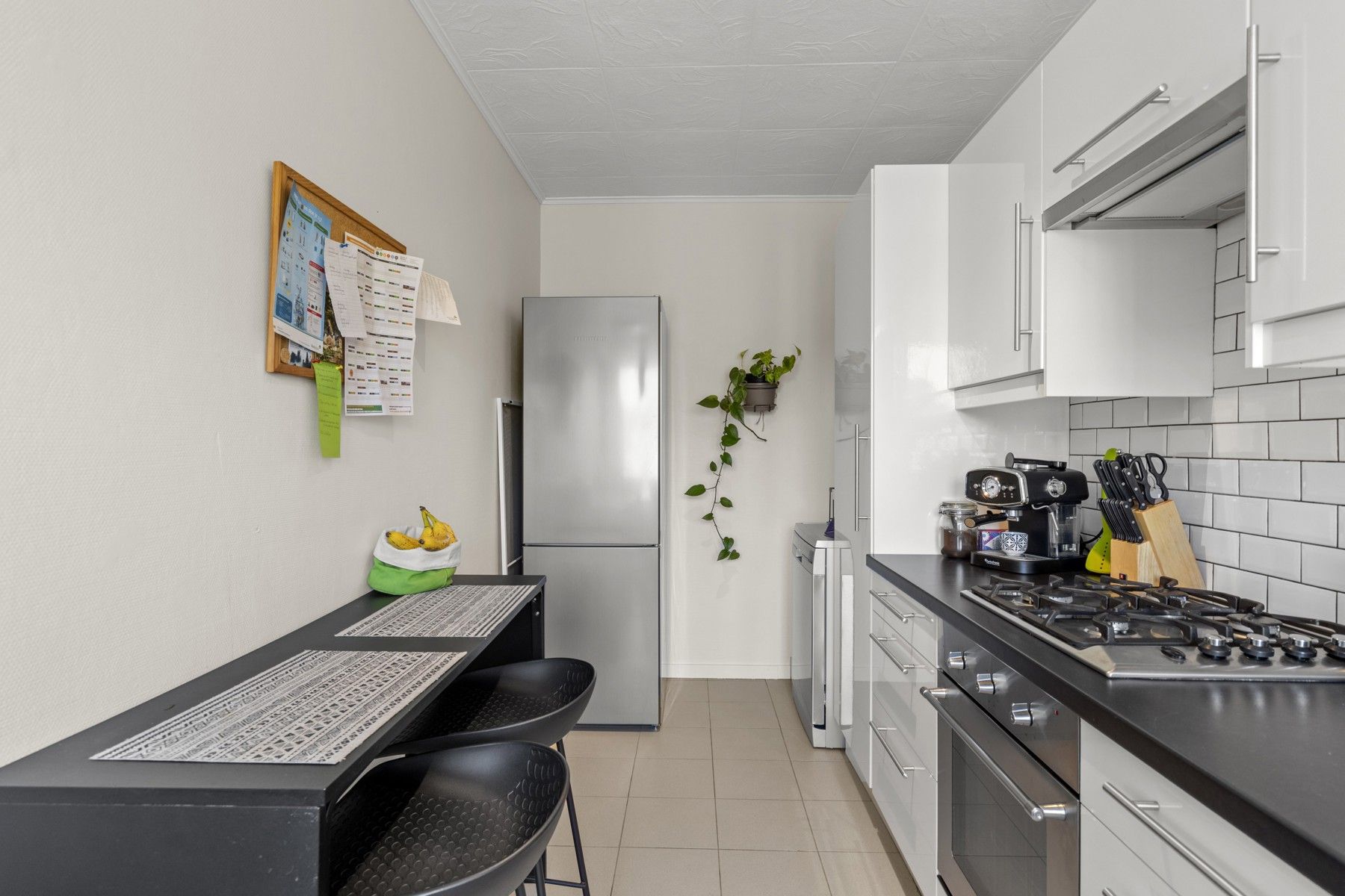 Zeer ruim en instapklaar appartement inclusief  garage -  foto 5