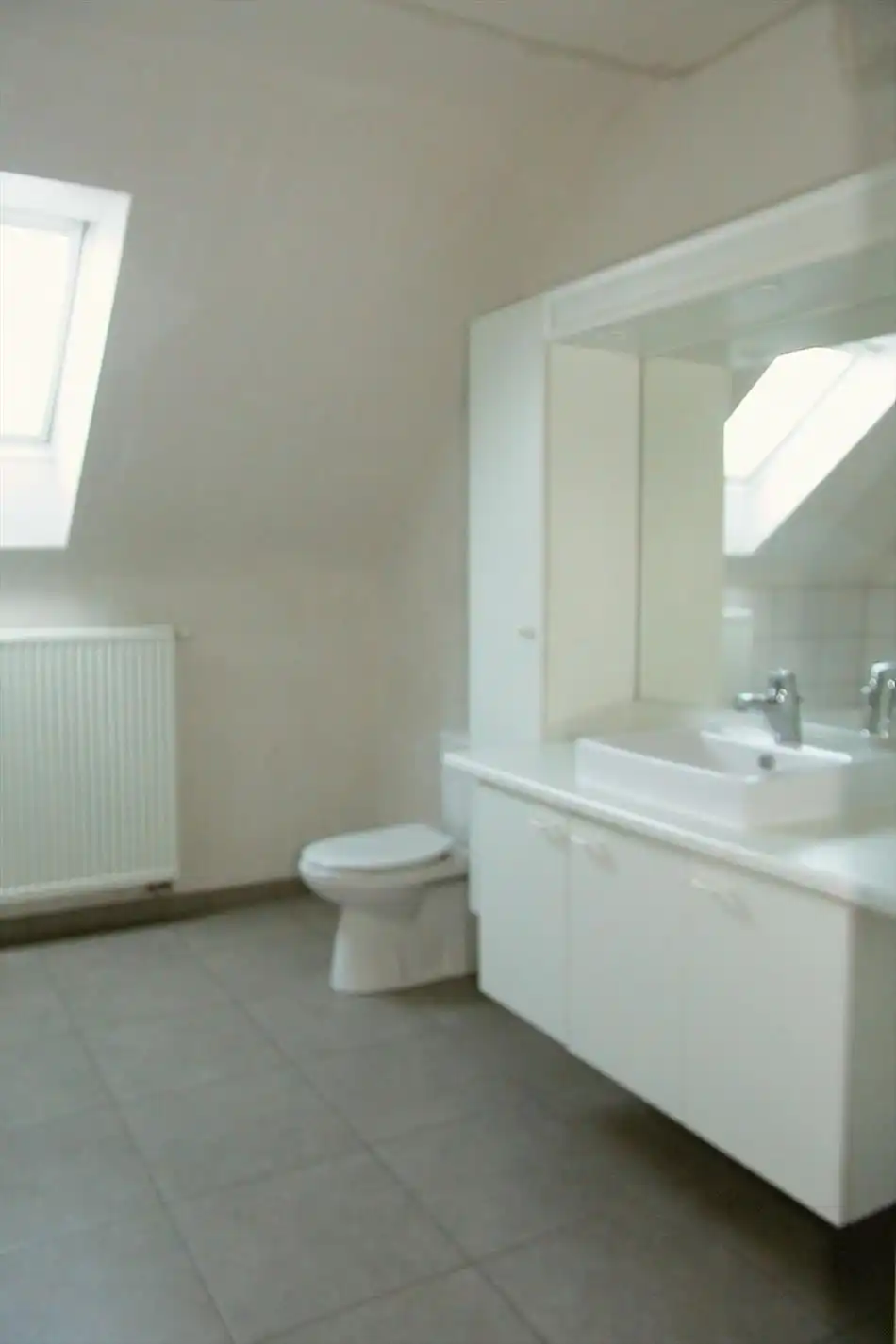 Recente woning met twee slaapkamers foto 9