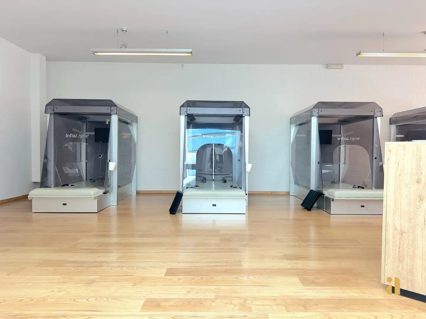 Commercieel sterk en modern handelspand met de nodige privacy foto 9