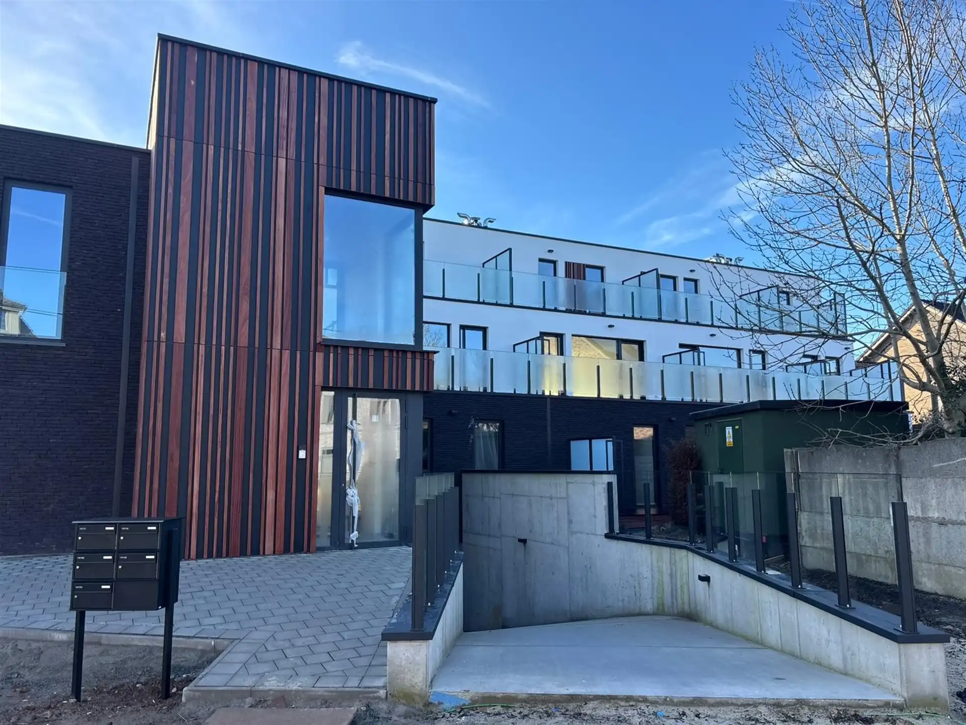 Modern duplex-appartement met private tuin en ruime terrassen in Asse! foto 2