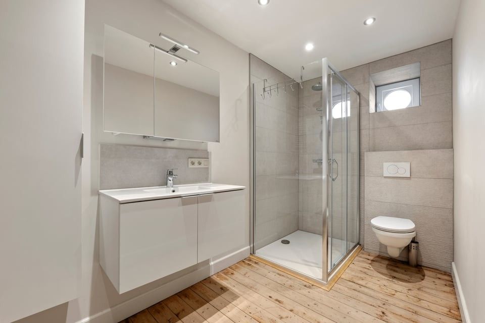 EXCLUSIEF HERENHUIS MET LUXUEUZE AFWERKING IN HET HART VAN SINT-TRUIDEN foto 24