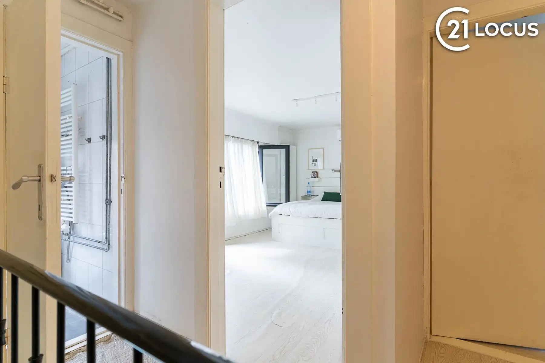 Ruime gezinswoning met 3 slaapkamers, garage en recente renovatie (2022) foto 7