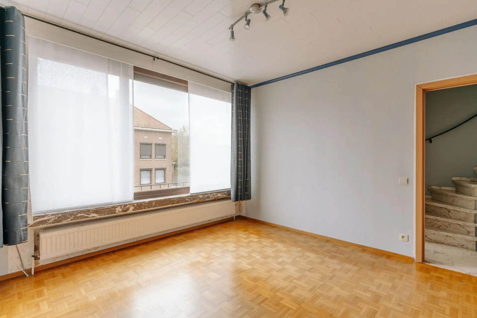 Karaktervolle bel-étage met grote tuin foto 9