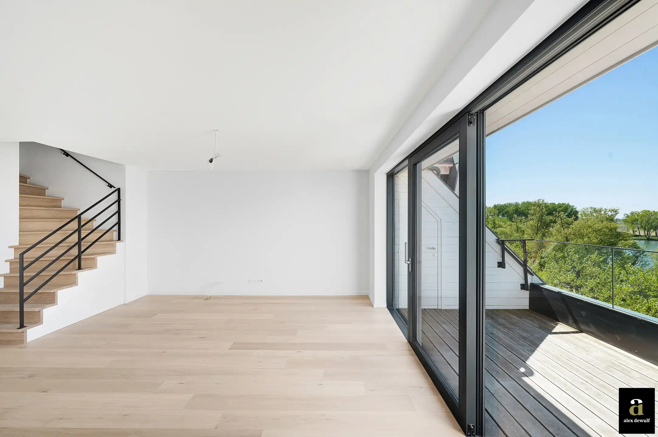 Nieuwbouw penthouse met zuidwestelijk terras en open uitzicht op het Duinenwatermeer. foto 14