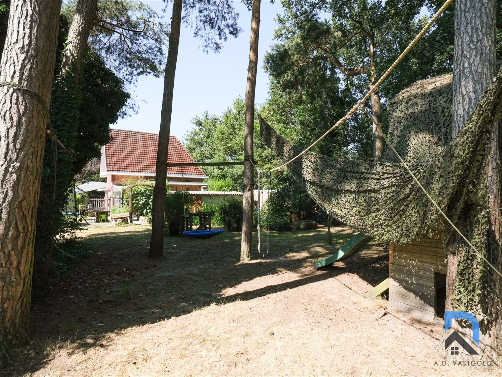 Vrijstaande woning op toplocatie in Genk foto 23