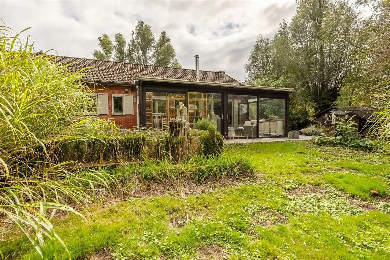 Uniek rustig wonen, helemaal achterin en midden in het groen. foto 28