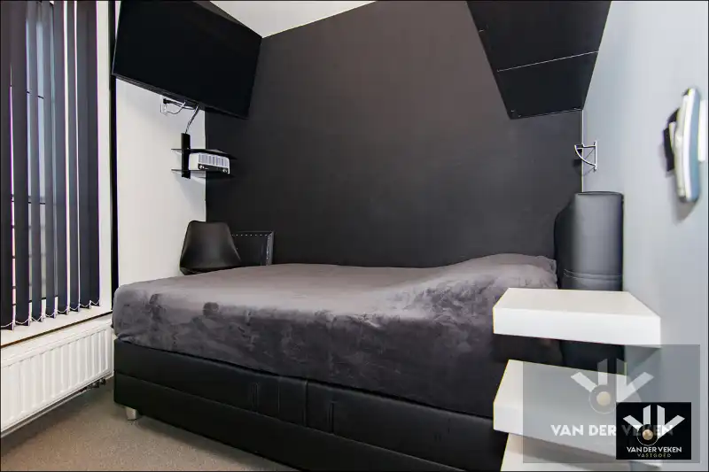 Knap afgewerkt 2 slpk appartement met zonnig terras en zicht op het water foto 9