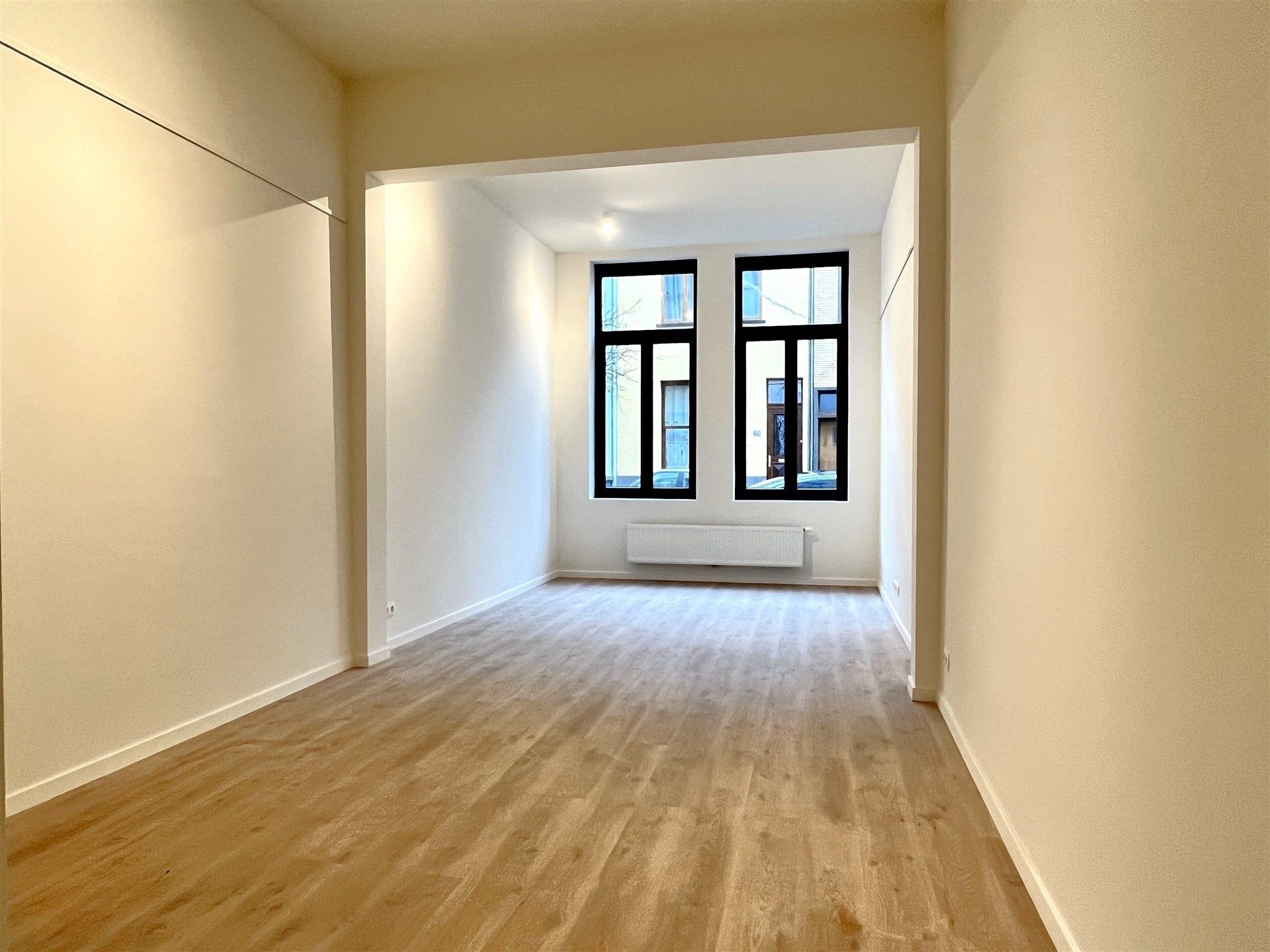 Nieuw appartement met 1 slaapkamer en terras in totaal gerenoveerd gebouw! foto 6