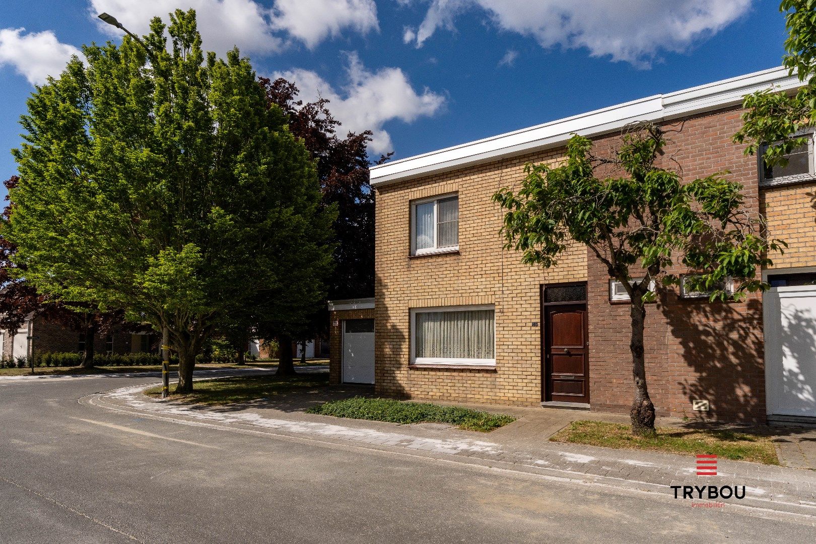 Hoofdfoto van de publicatie: Gunstig gelegen woning met garage, drie slaapkamers en zonnige tuin