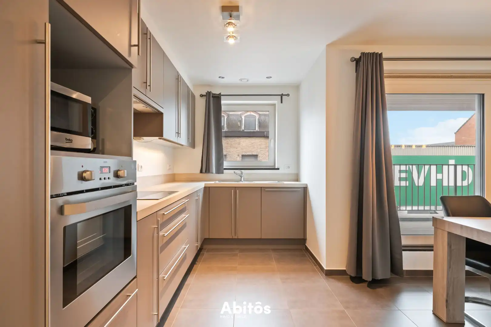 Instapklaar 2-slaapkamer appartement met terras op toplocatie nabij Gent-Dampoort foto 7