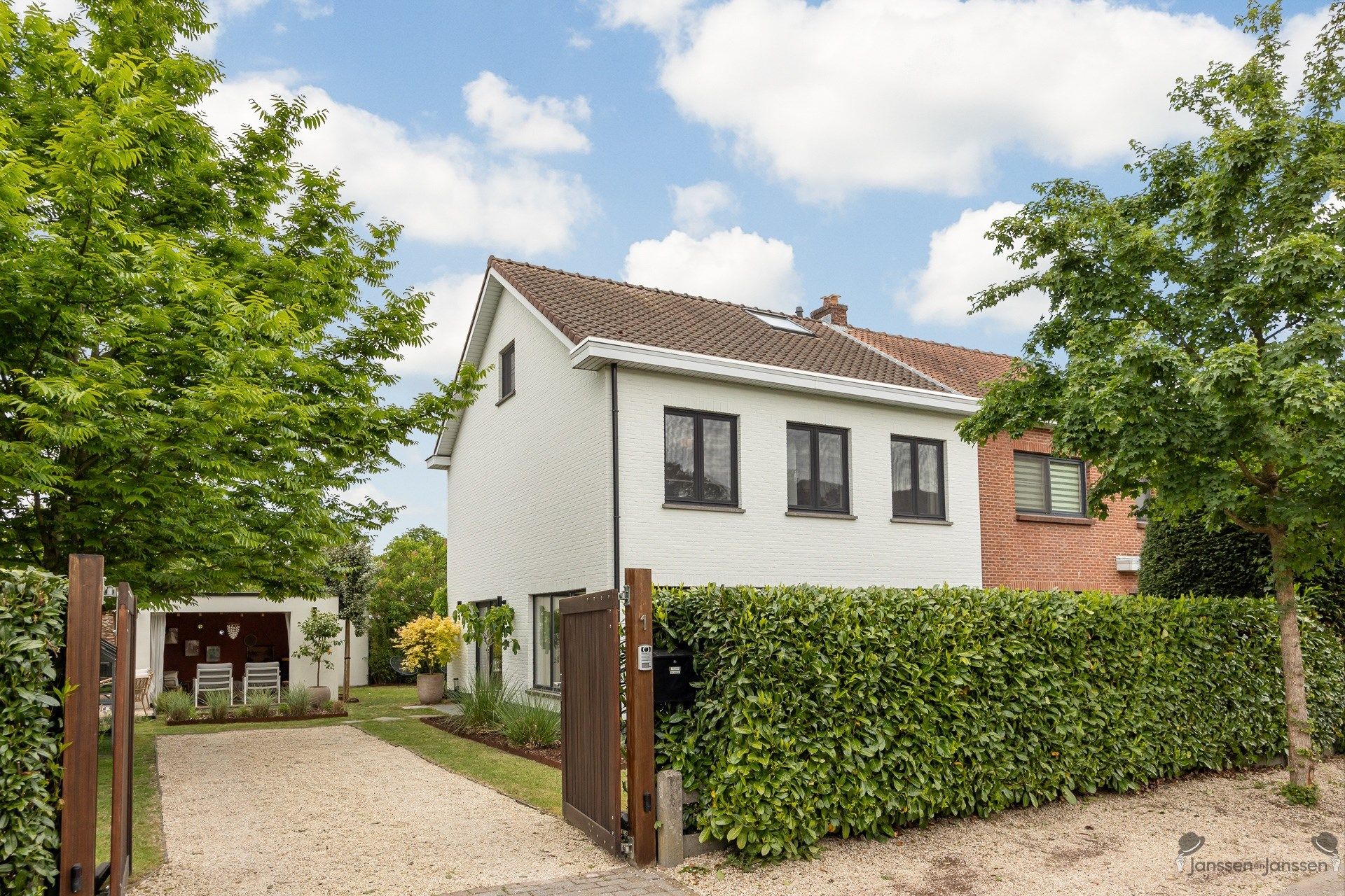 Instapklare recent gerenoveerde woning met zonnige tuin  foto {{pictureIndex}}