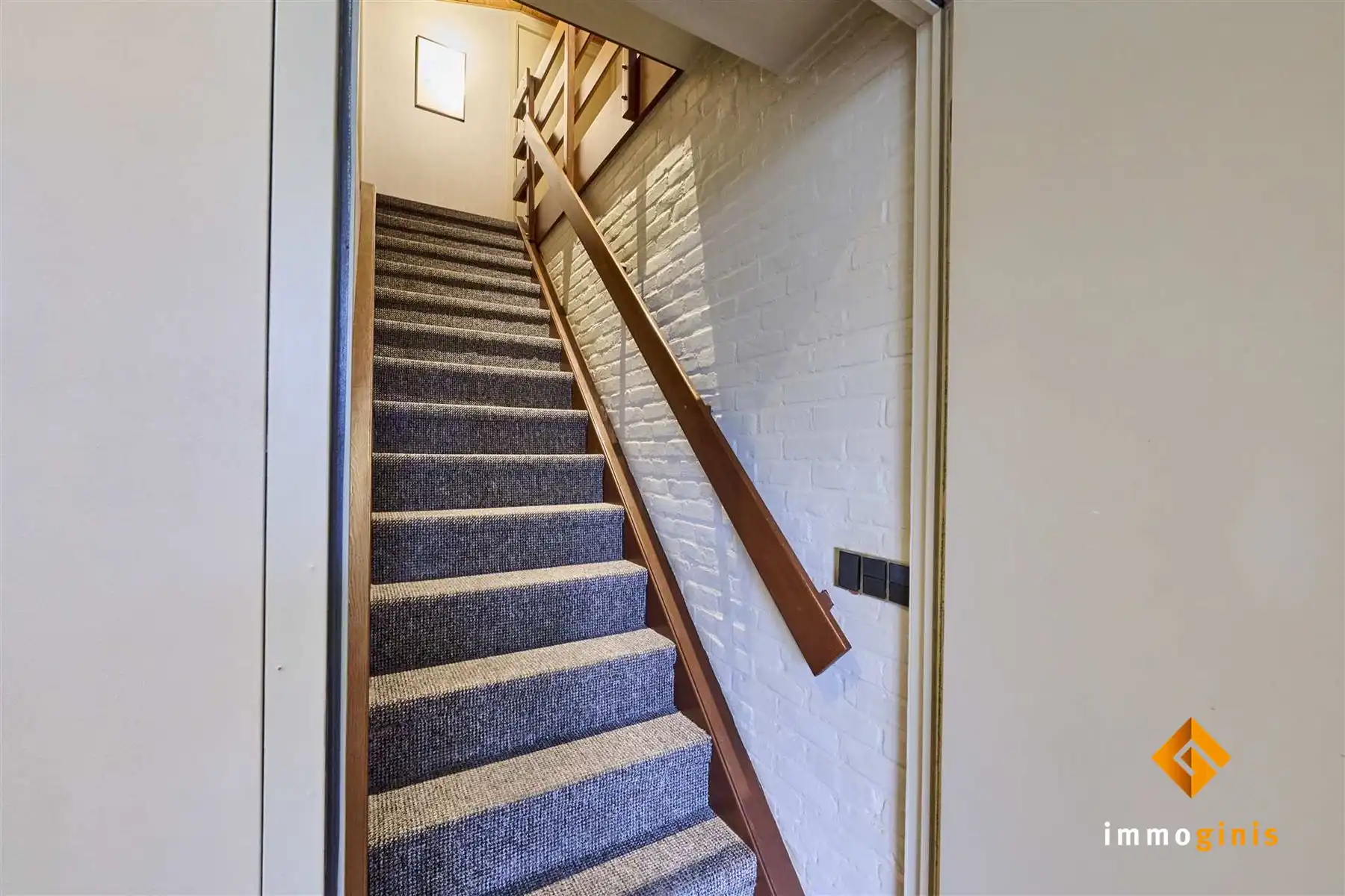 Zéér ruime woning op een mooi perceel van 17a82ca met 5 slaapkamers en uitbreidingsmogelijkheden op de eerste verdieping! foto 26