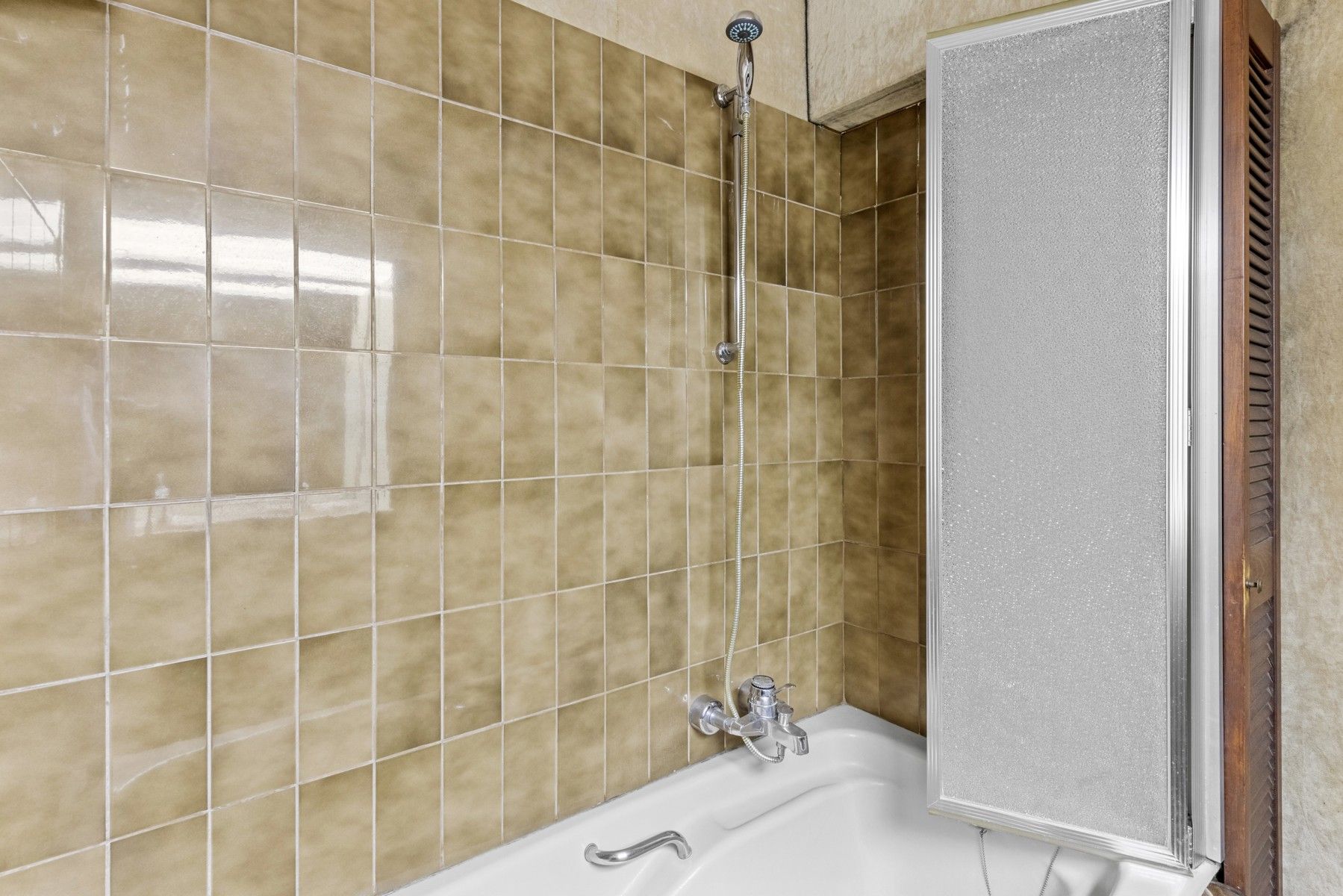 Handelshuis in dé winkelstraat van Wetteren! foto 10